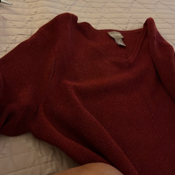 Woman’s long sleeve sweater. Never worn with tags… - Picture 3 of 3